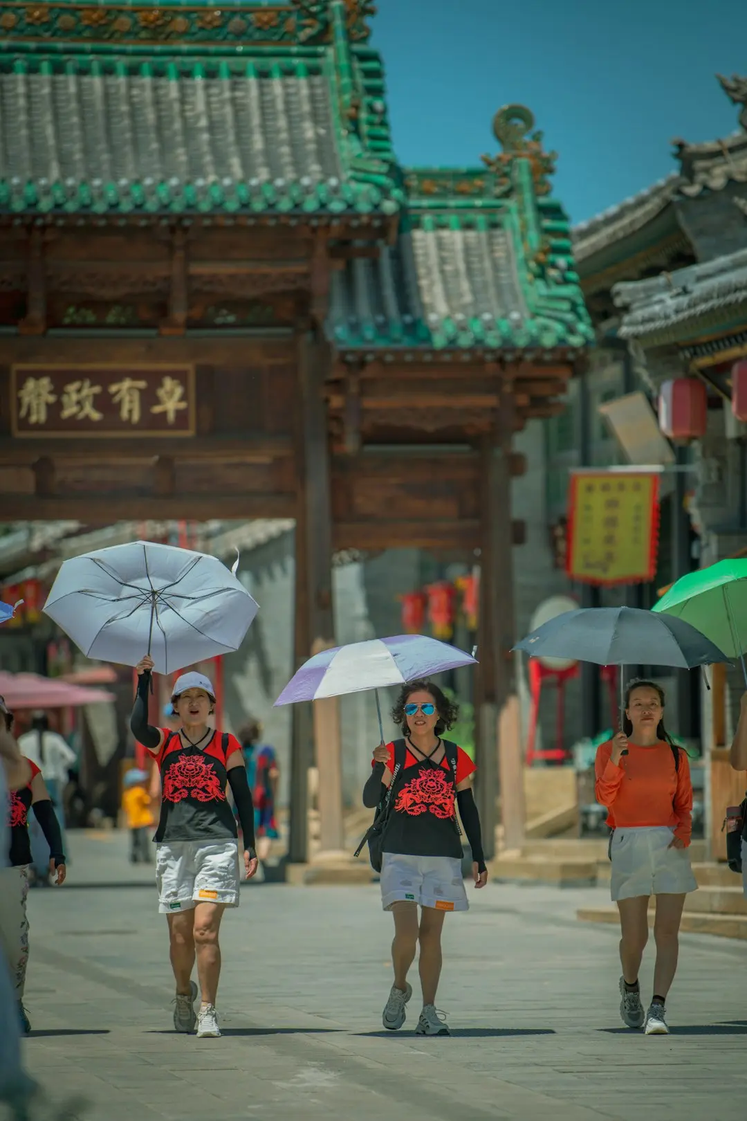 电商服务下沉县域市场的路径观察：社区团购与便民配送如何重塑日常消费