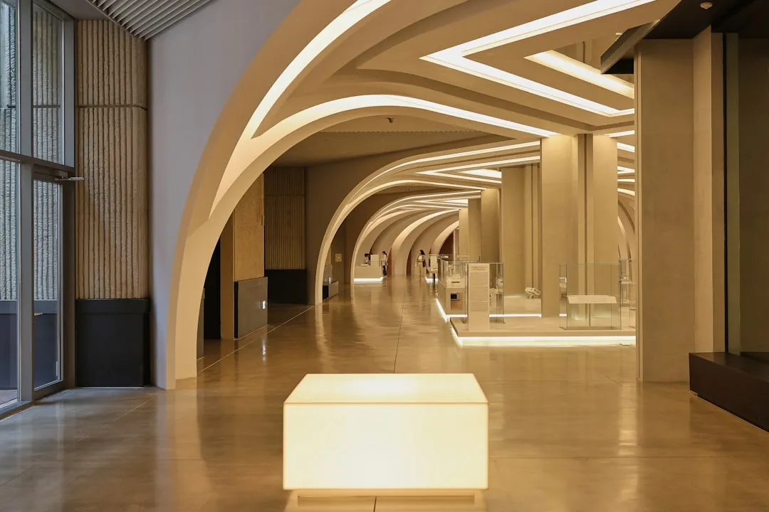 购开心日用百货社区团购与便民配送效率对比分析